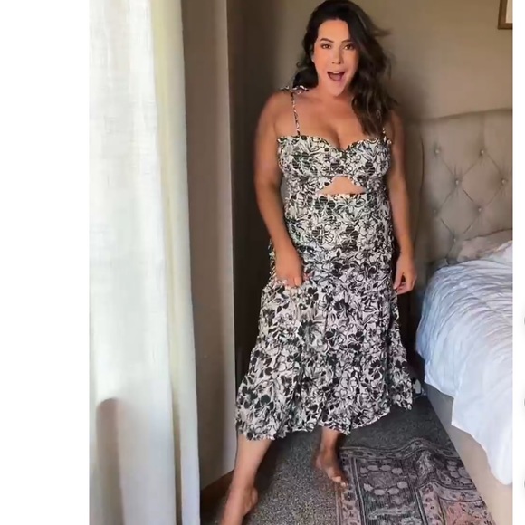 aerie Dresses & Skirts - Two piece aerie set! White and black floral. Crop top & skirt set.